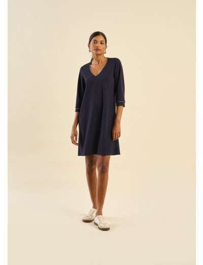 Robe courte col bijou