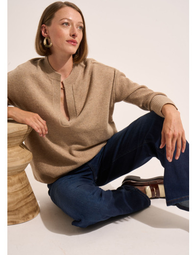 Pull ample en laine à col V et manches mi-longues