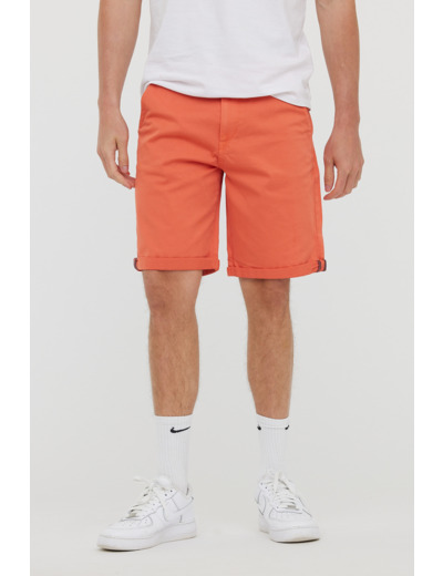 Short chino, taille medium, poches italiennes, jambe ajustée, avec revers bas de jambe