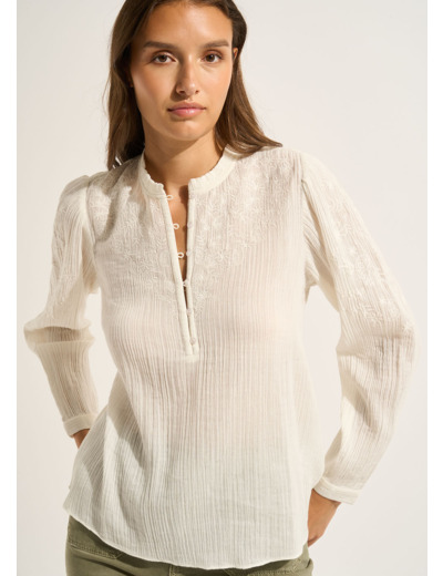 Blouse en double gaze de coton brodée à manches longues