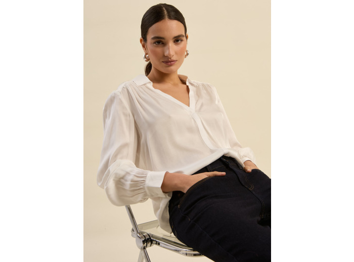 Blouse fluide à col V
