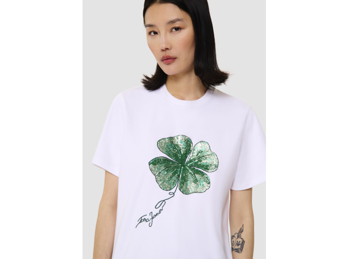 T-shirt Taraclover