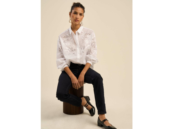 Chemise détails broderies ton sur ton