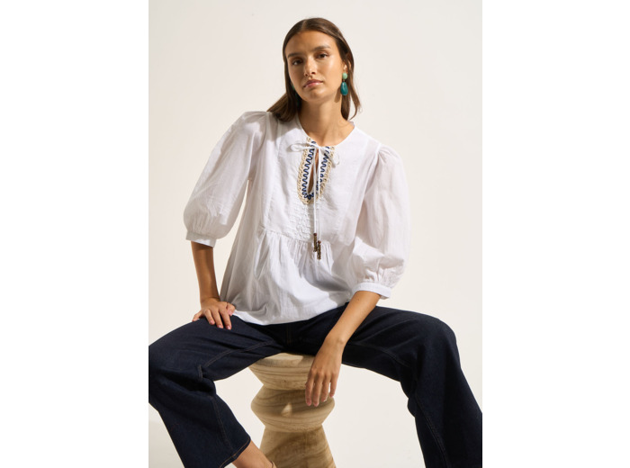 Blouse plastron brodé