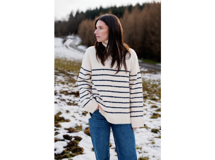 Pull femme en maille col roulé Kenzy