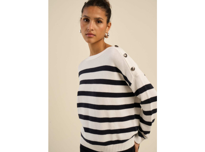 Marinière à col bateau et détails boutons