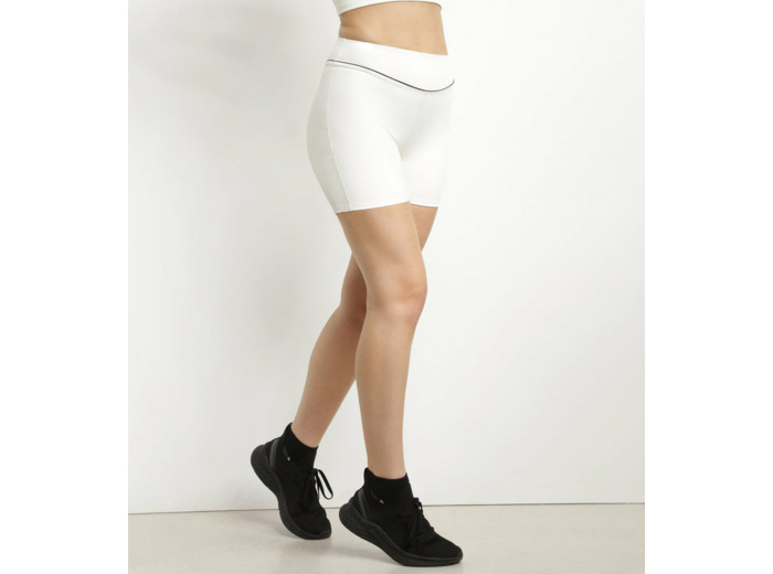 Shorty de sport pour femme en microfibre sculptante Écru Dim Move