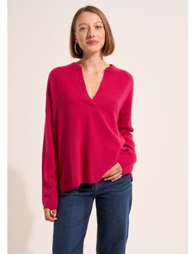 Pull ample en cachemire avec un col tunisien